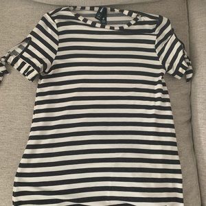 Agnes and Dora side knot sleeve